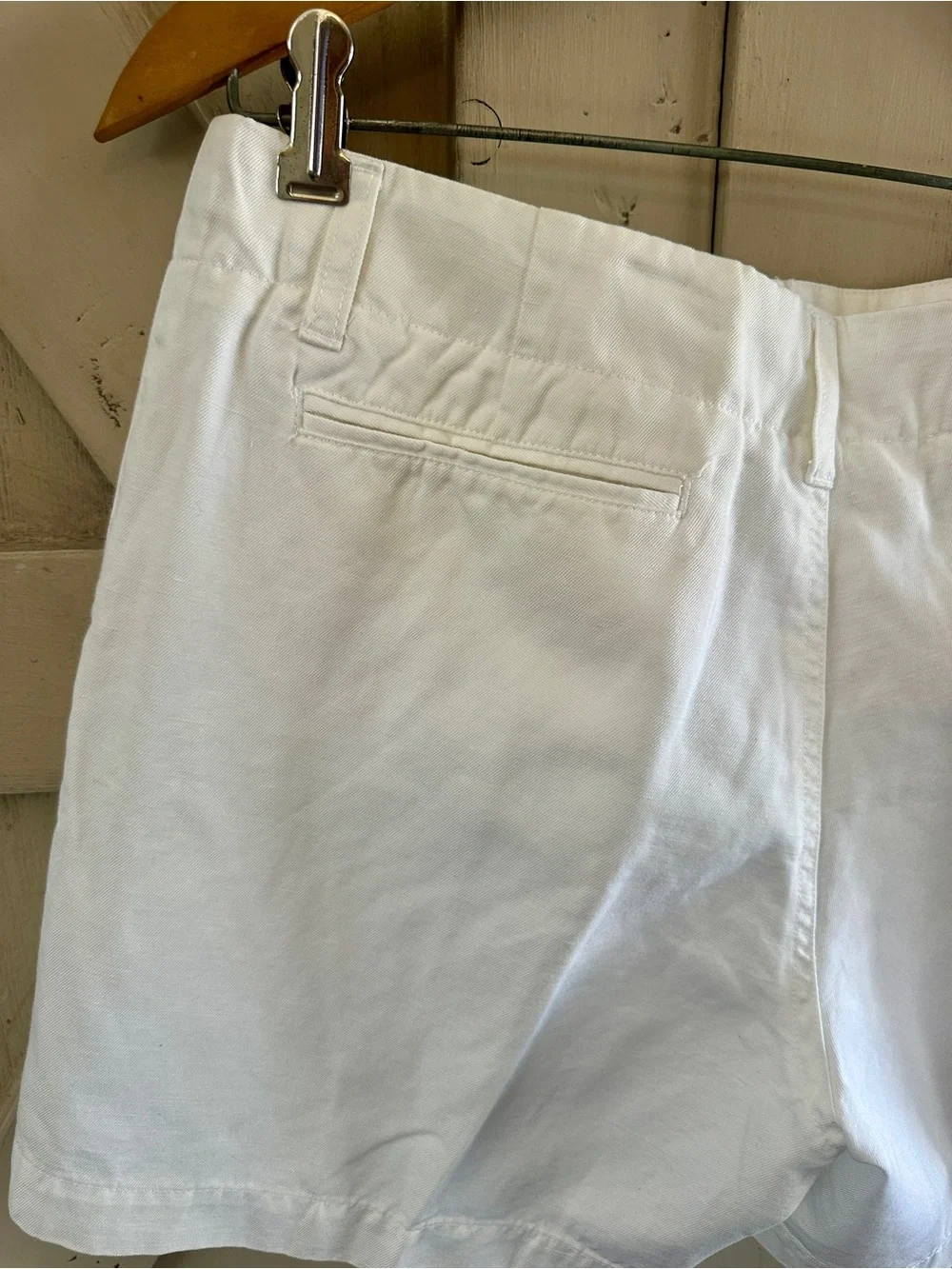 GAP Khakis White Linen Blend Shorts Women’s Size 10 Classic Flat Front Summer